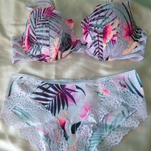 VS PINK Bra and Pantie Set